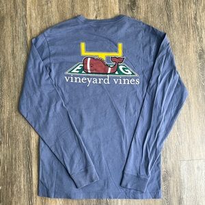 Vineyard Vines men’s long sleeved T-shirt - football theme – size XS